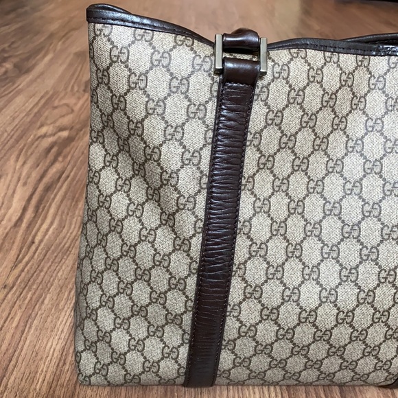 A18- 💯 % athletic Gucci shoulder bag - Picture 6 of 16